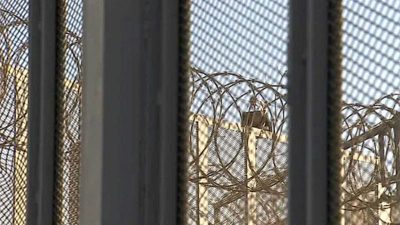  Boletines RNE - Informe para eliminar las concertines en Ceuta y Melilla - Escuchar ahora