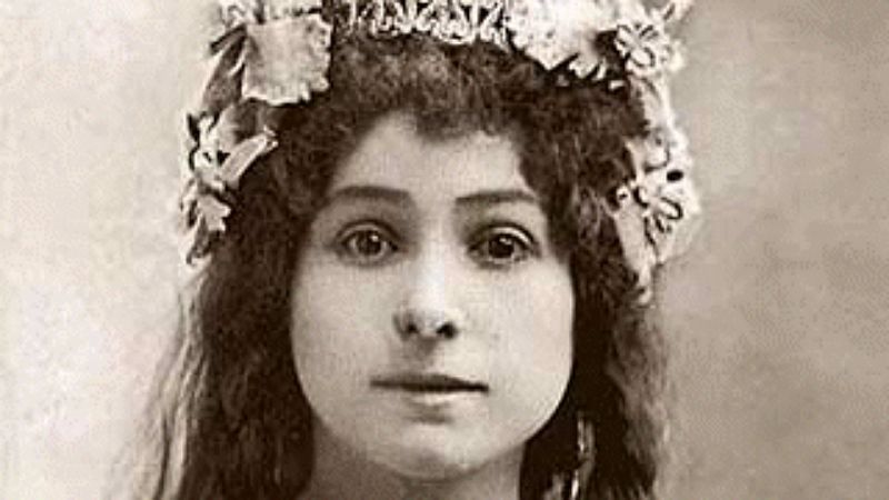 La conquista del Tíbet por una mujer - A.Caso - "Mujeres" - Escuchar ahora