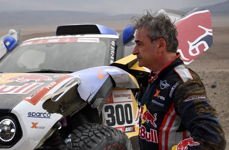  - Carlos Sainz sigue en el Dakar
