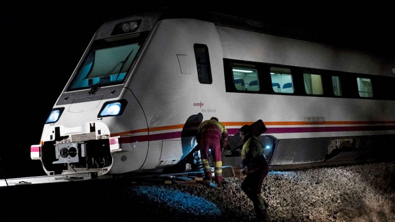  Las mañanas de RNE con Íñigo Alfonso - Los trenes de Extremadura siguen teniendo problemas - Escuchar ahora 