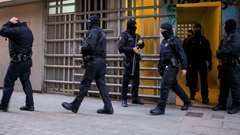 Boletines - Varios detenidos en una operación contra el yihadismo en Cataluña - Escuchar ahora 