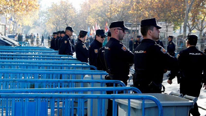  Radio 5 Actualidad - Detenidos los alcaldes de Verges y Celrà - Escuchar ahora