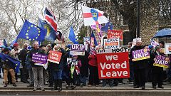 14 horas - Incertidumbre entre los británicos en España por el revés al acuerdo del Bréxit