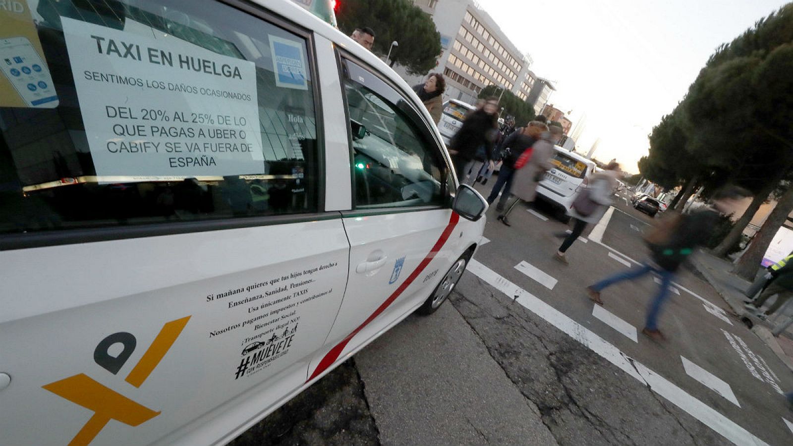 14 horas - Las claves del conflicto del taxi - Escuchar ahora