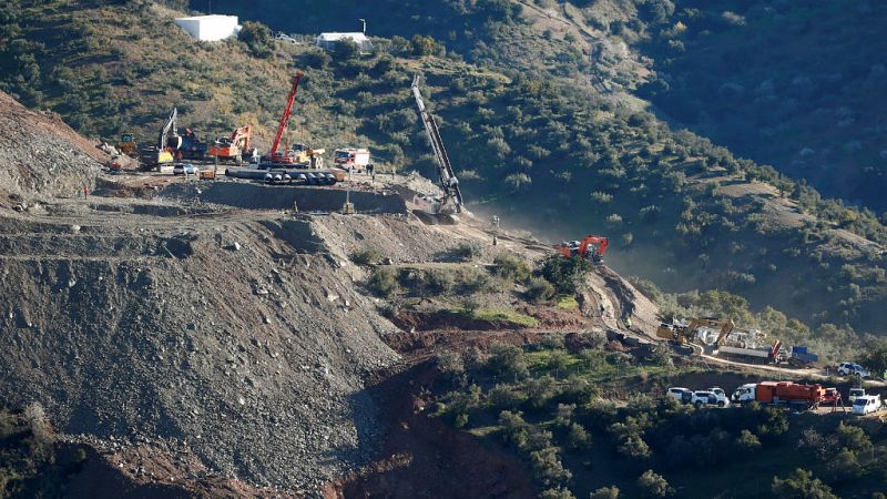  Las mañanas de RNE con Íñigo Alfonso - Los equipos de rescate terminan la perforación del túnel paralelo al pozo en que cayó Julen - Escuchar ahora 