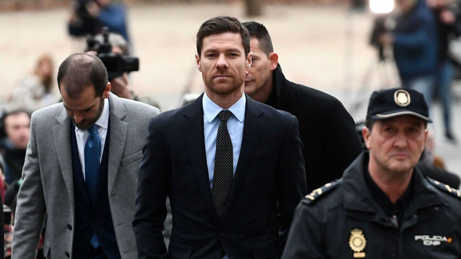  Boletines RNE - El juicio a Xabi Alonso, que se arriesga a una condena de cinco años, ha quedado suspendido  - Escuchar ahora