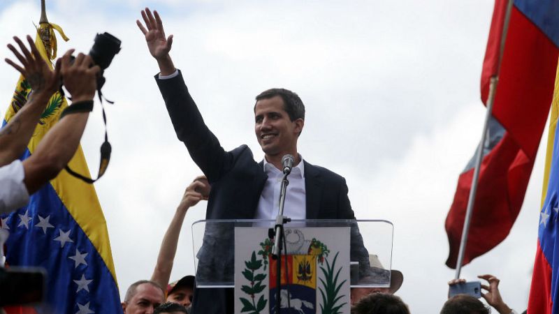  24 horas - Juan Guaidó se declara presidente interino de Venezuela y respaldado por Trump - escuchar ahora