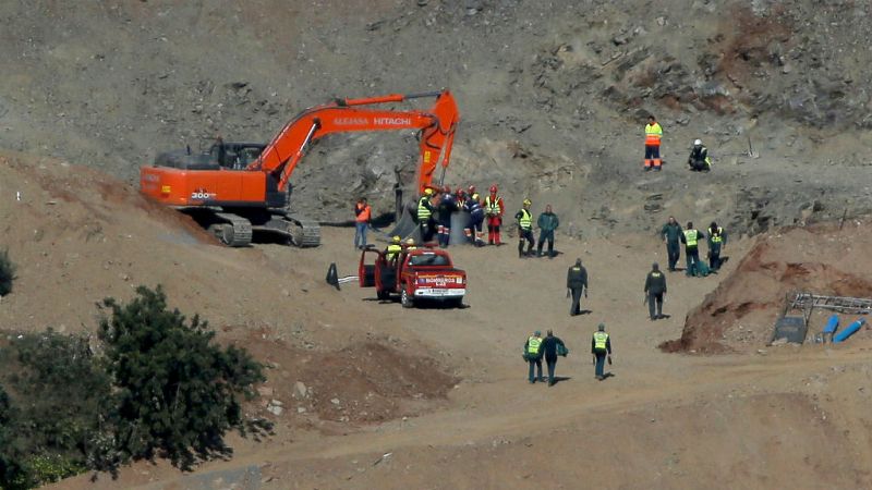  14 horas - La brigada especial de rescate espera descender y llegar a Julen - Escuchar ahora