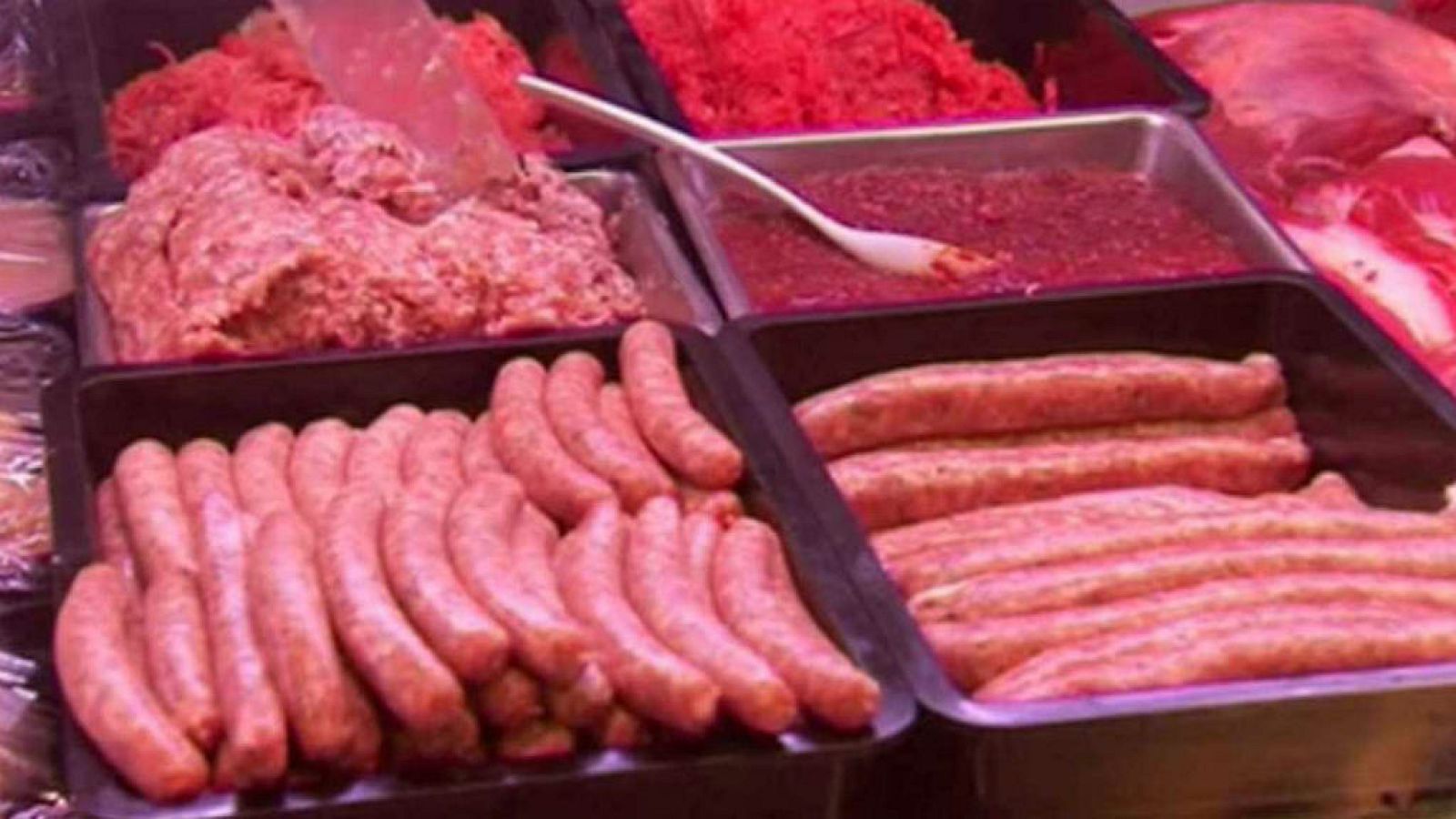 El gallo que no cesa - A mesa puesta: Las carnes procesadas - Escuchar ahora