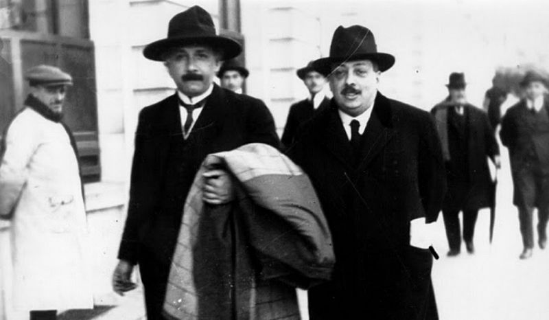 14 horas - El Gobierno homenajea a siete científicos represaliados por Franco - Escuchar ahora