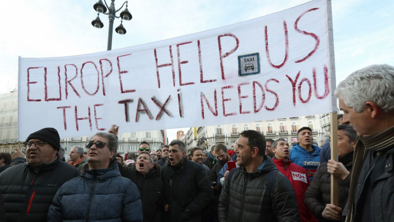 14 horas - El Gobierno madrileño espera una nueva propuesta de los taxistas - Escuchar ahora