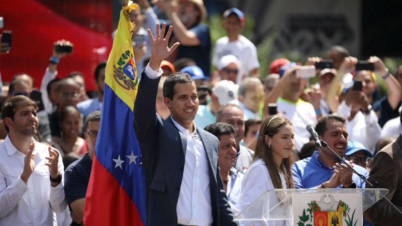  Las mañanas de RNE con Íñigo Alfonso - Guaidó será reconocido presidente de Venezuela por varios países europeos - Escuchar ahora 