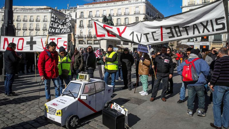  Boletines RNE - Comunidad de Madrid y taxistas lo vuelven a intentar - Escuchar ahora 