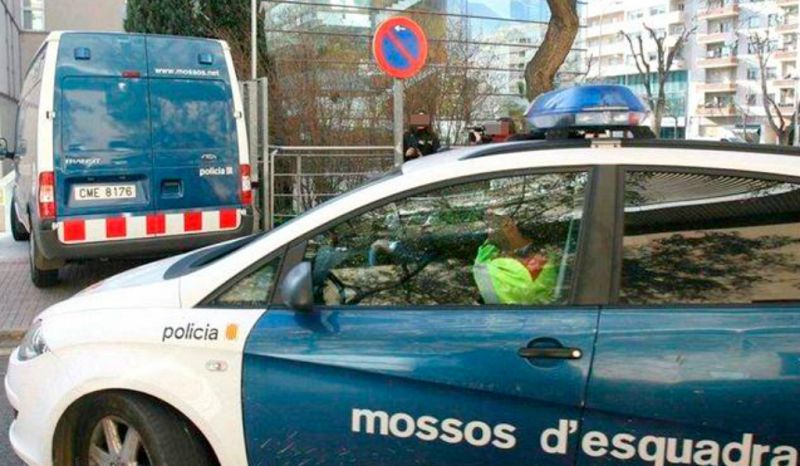 14 horas - Los Mossos toman declaración a los 6 detenidos en Sabadell - Escuchar ahora