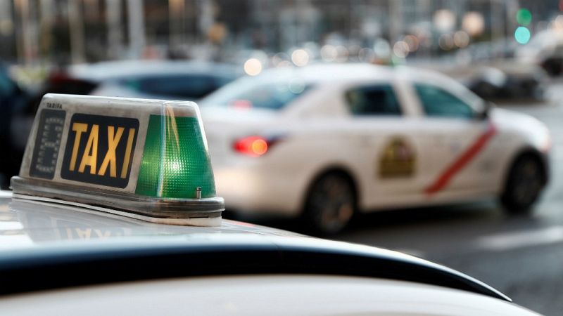 Boletines RNE - Los taxis vuelven a circular por Madrid - Escuchar ahora