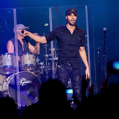 Enrique Iglesias y Gente de Zona - Bailando - Escuchar ahora