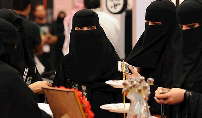 14 horas - Un app permite a los hombres saudíes controlar a sus mujeres - Escuchar ahora