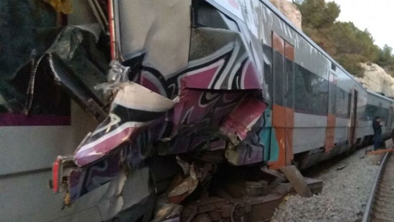  24 horas - El conseller de Territori, Damià Calvet: "La maquinista de uno de los trenes podria ser la fallecida" - escuchar ahora