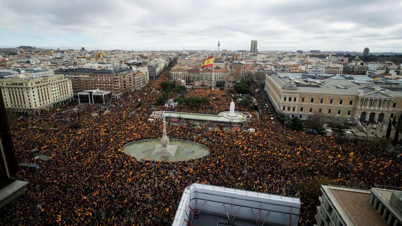  Las mañanas de RNE con Íñigo Alfonso - Decenas de miles de personas claman en Madrid por la convocatoria de elecciones generales - Escuchar ahora