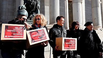 Las mañanas de RNE con Íñigo Alfonso - Dos familias entregan firmas en el Congreso para pedir que se desbloquee la ley de muerte digna - Escuchar ahora