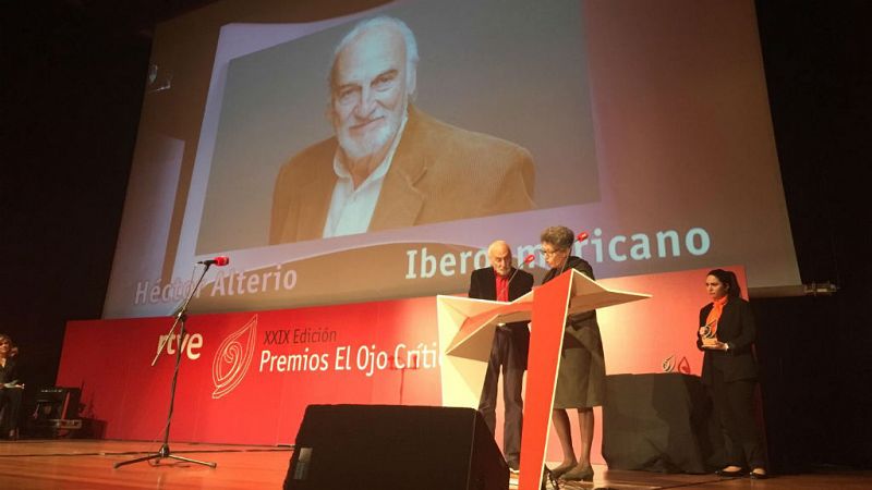  El Ojo Crítiico - Premio Iberoamericano, Héctor Alterio: "Gracias por la emoción que me ha provocado recibir este premio" - escuchar ahora
