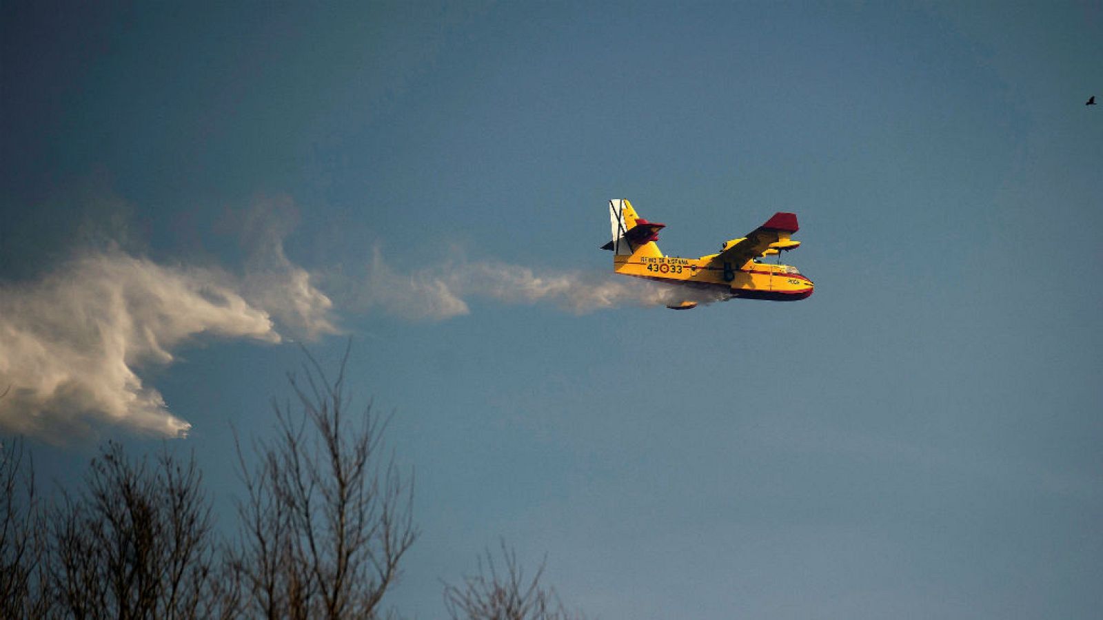  Las mañanas de RNE con Íñigo Alfonso - La lluvia, clave para extinguir los incendios de Cantabria - Escuchar ahora 