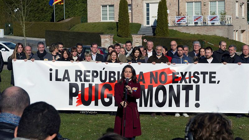 Boletines RNE - Arrimadas: No hay rincón en Europa al que separatismo nos diga no podemos ir - Escuchar ahora