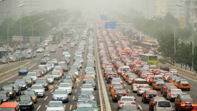  14 Horas - Una veintena de ciudades toman medidas contra la alta contaminación - Escuchar ahora 