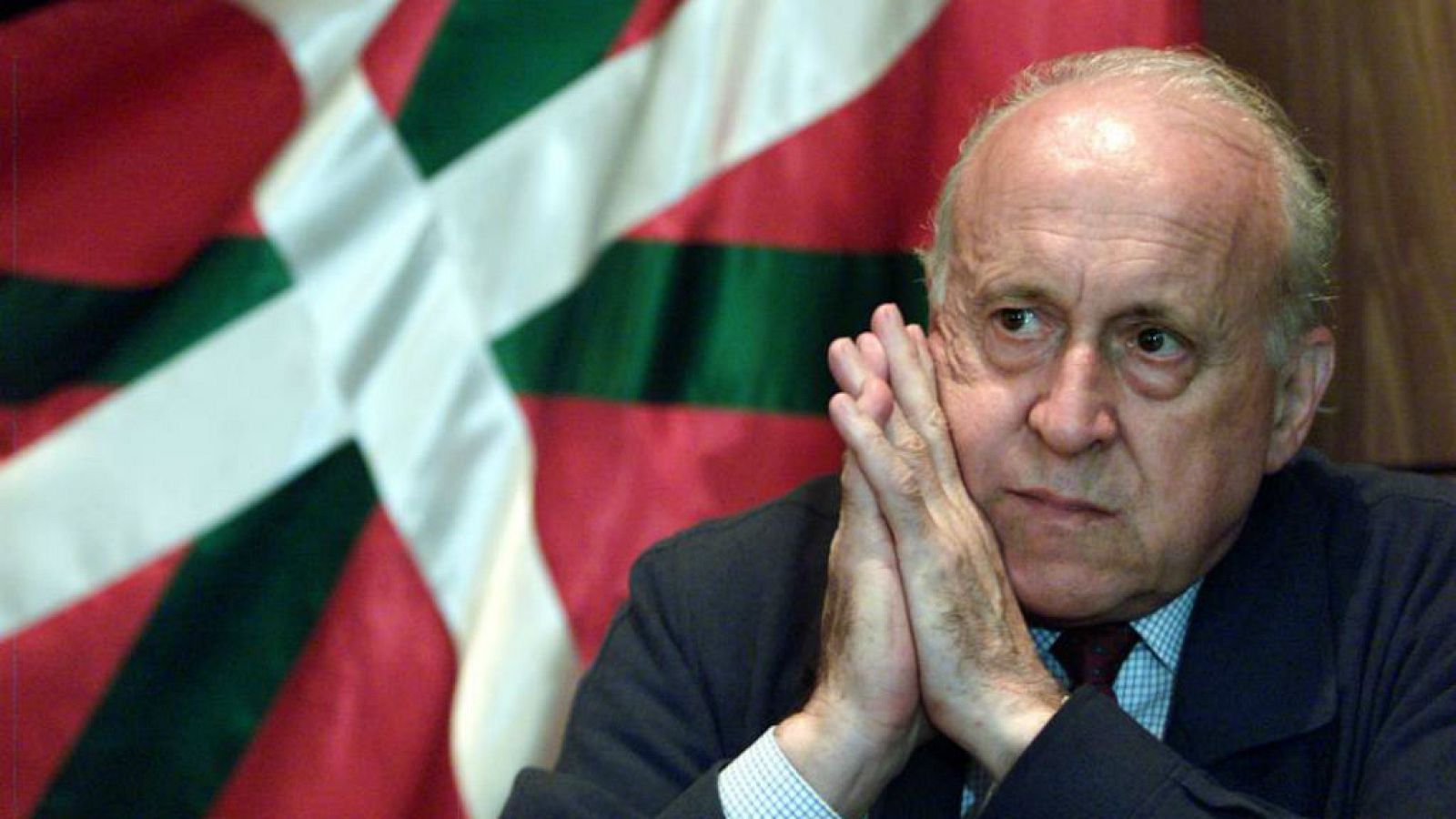  Boletines RNE - Muere a los 86 años Xabier Arzalluz, histórico dirigente del PNV - escuchar ahora