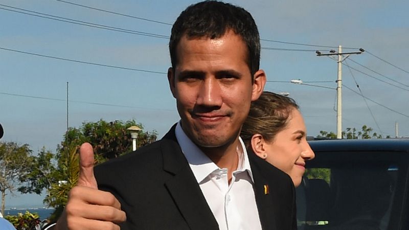 Las mañanas de RNE con Íñigo Alfonso - Juan Guaidó asegura que en las próximas horas llegará a Venezuela - Escuchar ahora