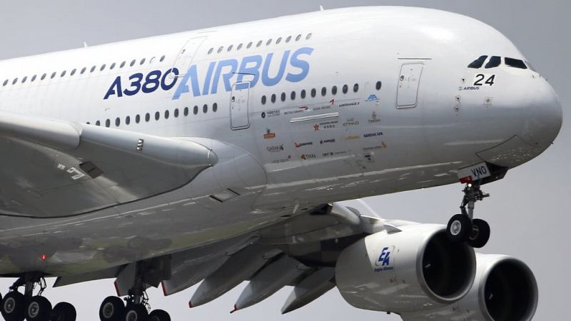  Boletines RNE - El fin de la fabricación del A380 de Airbus afectará a hasta 500 puestos en España - escuchar ahora