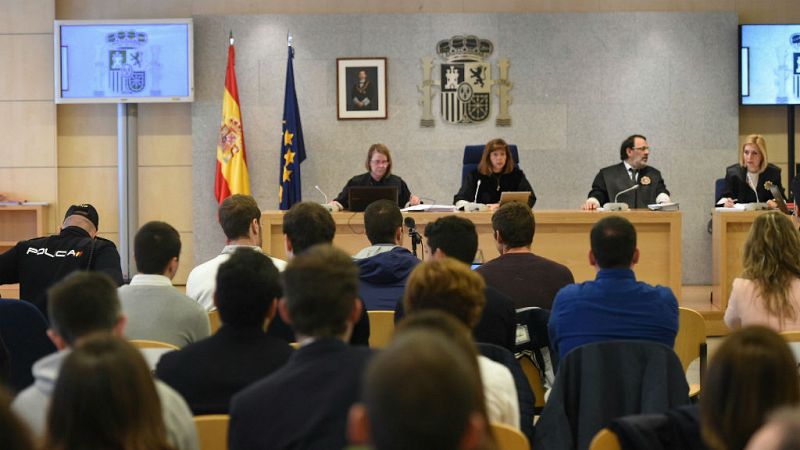 Boletines RNE - La Audiencia Nacional confirma que en la agresión de Alsasua no hubo terrorismo - Escuchar ahora