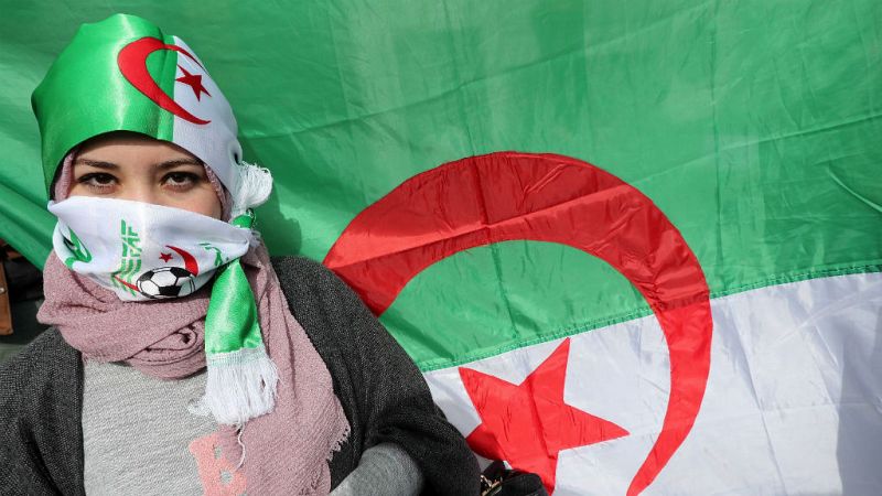 24 horas - Bouteflika renuncia a presentarse a un quinto mandato tras las protestas pero pospone las elecciones - escuchar ahora