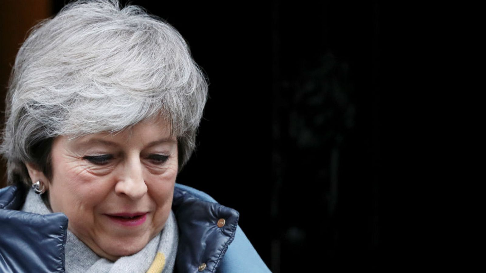 Boletines RNE - Jarro de agua fría del fiscal general británico al último texto pactado entre May y Juncker - Escuchar ahora