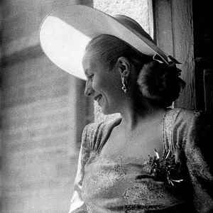 Documentos RNE - Documentos RNE - Eva Perón: la mujer y el mito - 16/05/09 - Escuchar ahora