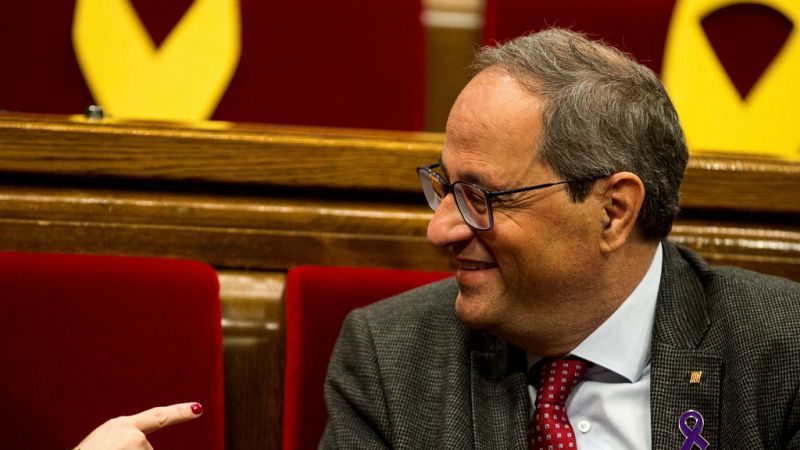 Boletines RNE - Quim Torra mantiene lazos amarillos y esteladas - escuchar ahora