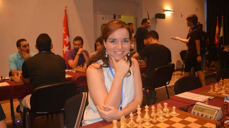 Sabrina Vega (ajedrecista) da la cara por la mujer saudí - Escuchar ahora