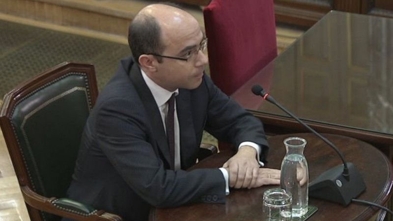 14 horas - El exsubsecretario de Hacienda afirma que la Generalitat pudo burlar la vigilancia de sus cuentas - Escuchar ahora