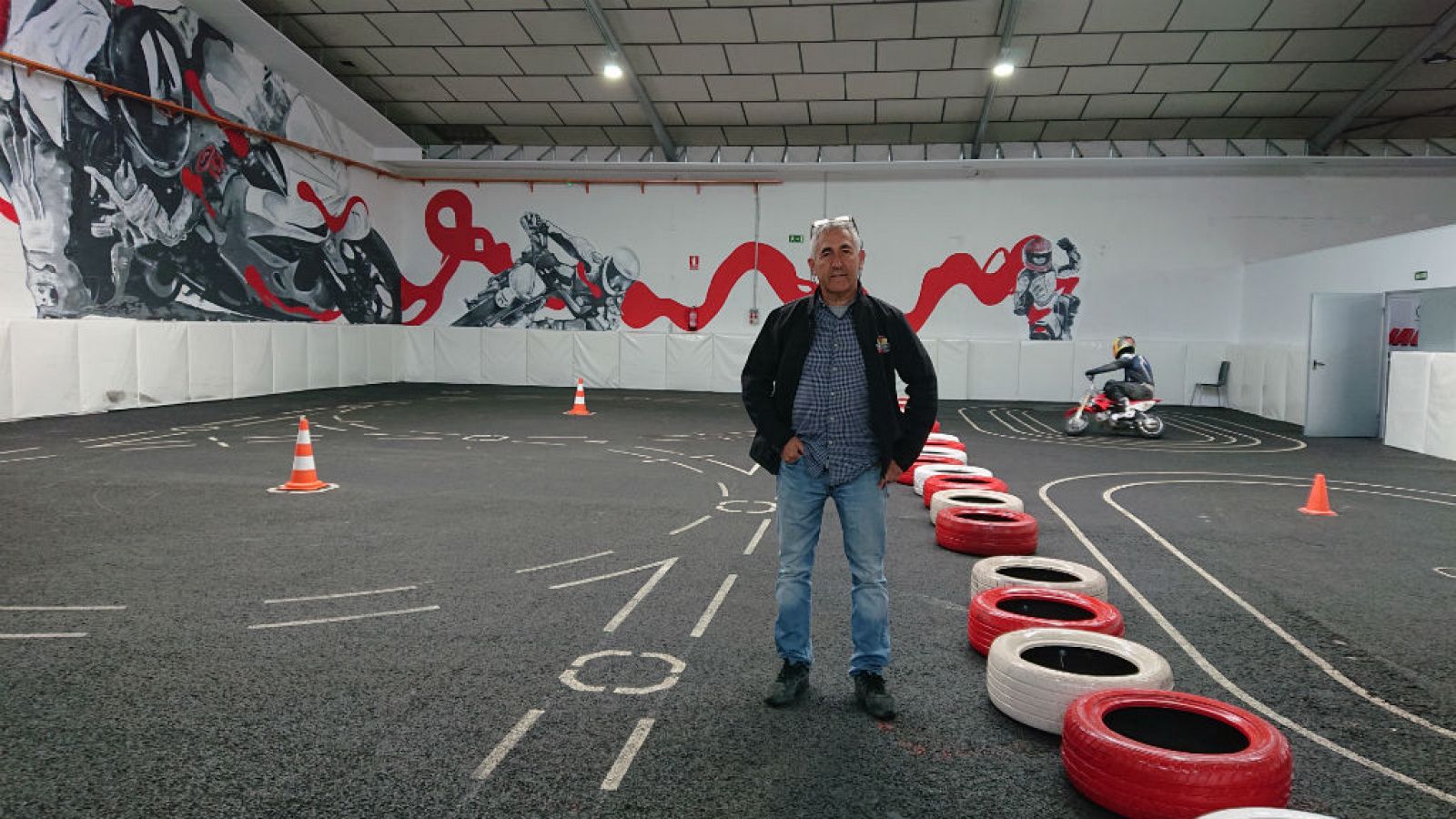 Técnica de pilotaje en moto con Chicho Lorenzo - Escuchar ahora
