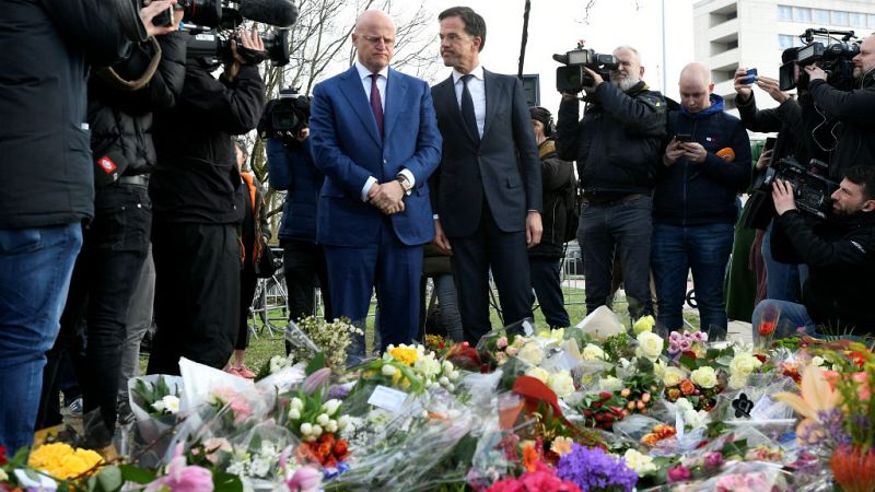 Las mañanas de RNE con Íñigo Alfonso - Homenaje a las víctimas del tiroteo de Utrecht, Holanda - Escuchar ahora