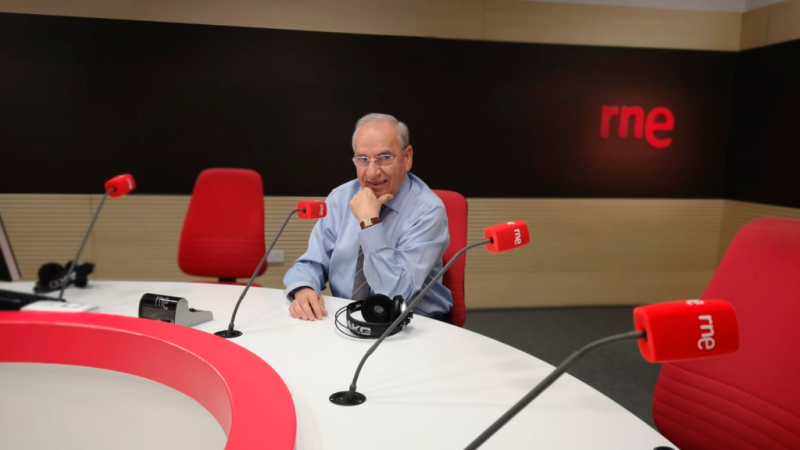 Las mañanas de RNE con Íñigo Alfonso - Alfonso Guerra: "La responsabilidad del Gobierno no se puede eludir, y tendrá que actuar" - Escuchar ahora