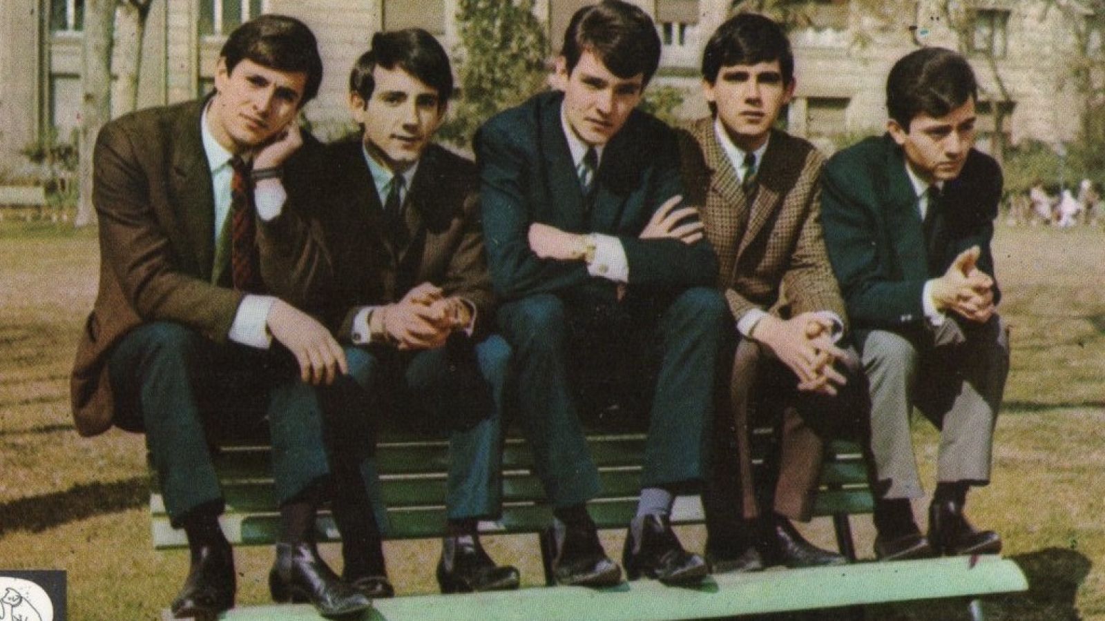 ¿Dónde están Los Mustang? - Escuchar ahora