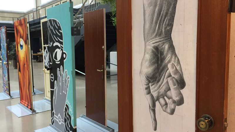 Artesfera - 'Puertas' visibiliza la violencia de género a través del arte en la Tabakalera - 25/03/19 - escuchar ahora