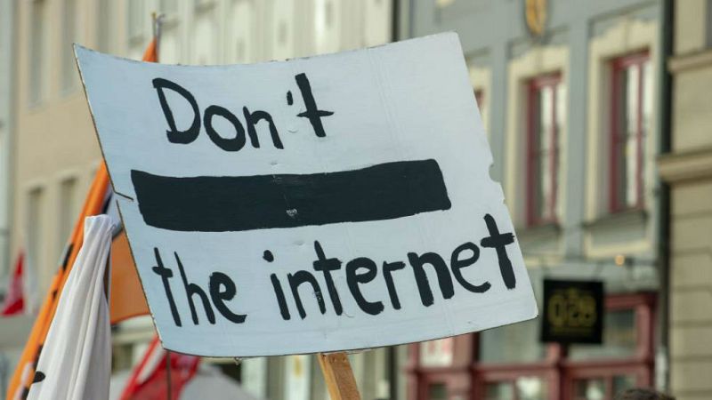  14 horas - Europa aprueba una nueva ley de copyright - escuchar ahora