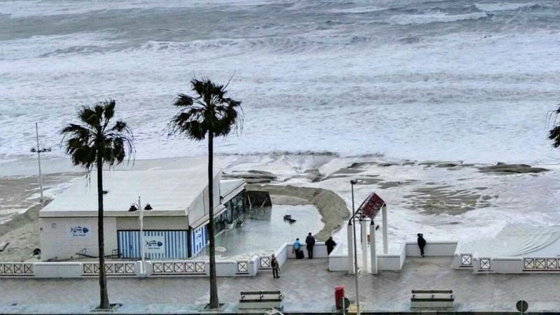 Boletines RNE - Las playas andaluzas tratan de recuperarse de los efectos del temporal - Escuchar ahora