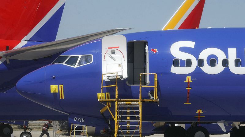 Boeing refuerza la seguridad de los 737 MAX tras los accidentes de Etiopía e Indonesia - Escuchar ahora