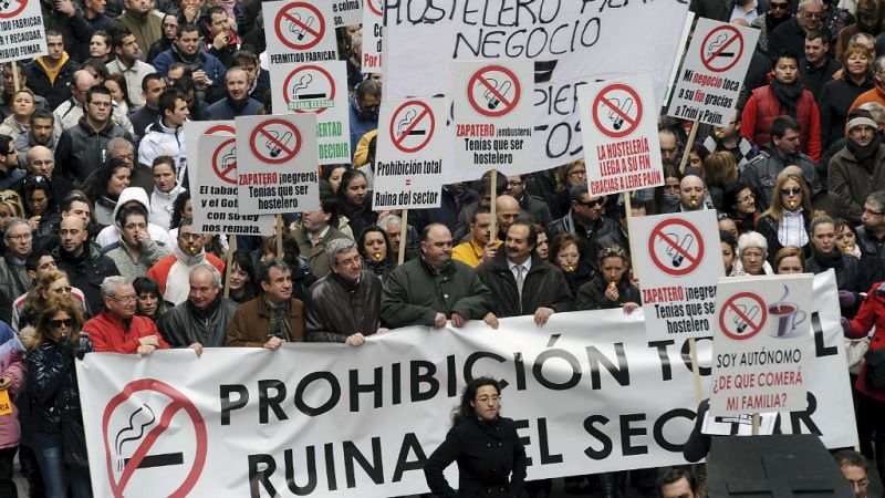 25 a�os de Radio 5 - La ley antitabaco