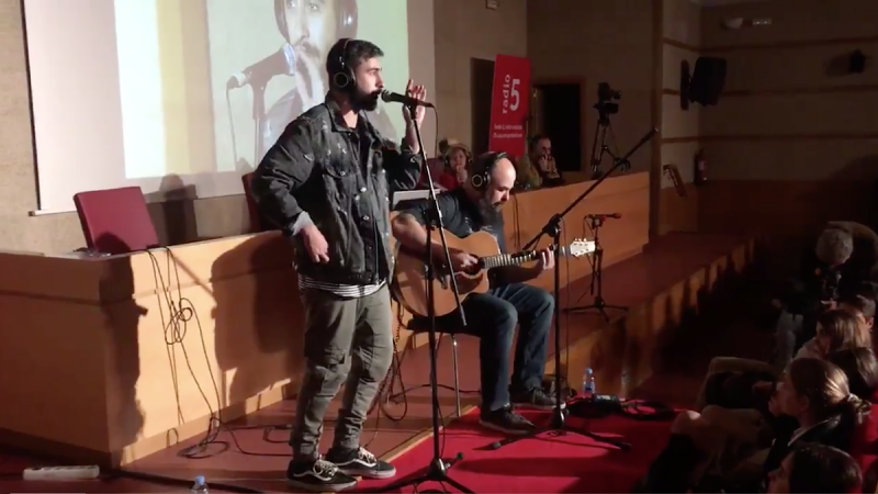 Todo Noticias - Ma�ana - El rapero Rayden celebra con nosotros los 25 a�os de Radio 5 Todo Noticias: "Intento hacer un g�nero referencial" - Escuchar ahora