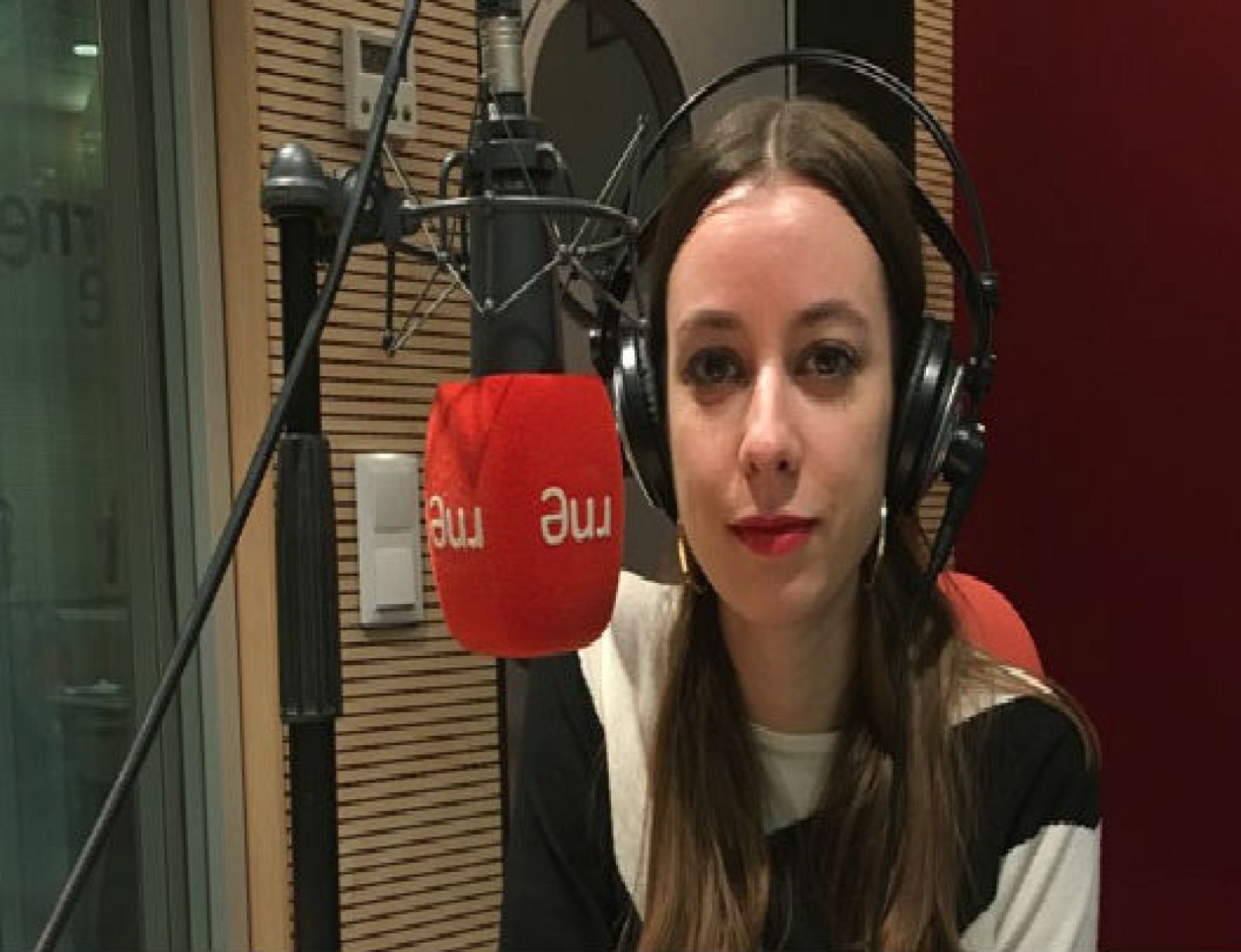 Sofía Comas presenta 'El verano será eterno' - Escuchar ahora