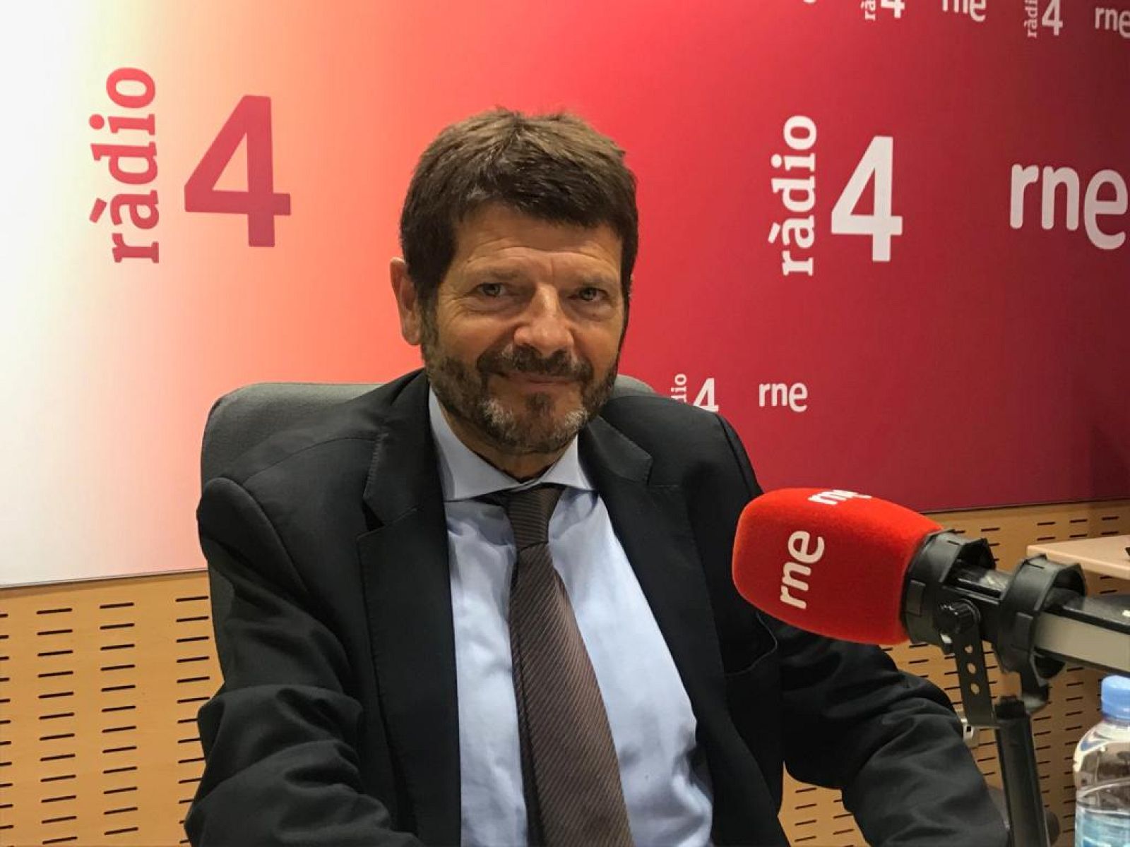 El matí a Ràdio 4 - Entrevista Albert Batlle, número 3 de la llista del PSC a Barcelona